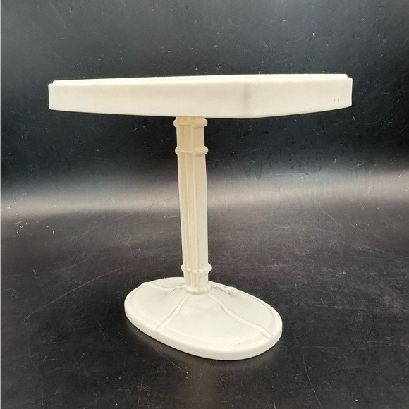 Mattel 2015 Barbie Doll Pop-Up Camper RV Replacement Tan Chair And White Table - Picture 9 of 12